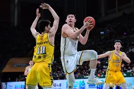 95:84！辽宁男篮挺进CBA总决赛图片