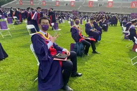 95年清华博士后凭浪漫化学实验收获百万粉丝，网友：原来学习也可以很甜图片