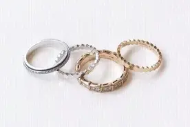 铂金、白金、黄金，它们之间的区别是什么？哪个更贵？图片