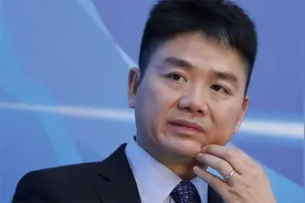 “京东老板”刘强东：缺席儿子的成长，对他愧疚不已图片