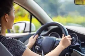 大领导的司机，虽是临时工，比一般正式工发展好图片