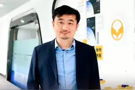 背靠李书福，不到四年他把“飞行汽车”造出来了图片