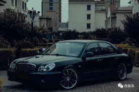 1万块买的03年现代索纳塔，竟能玩出VIP的味道？图片