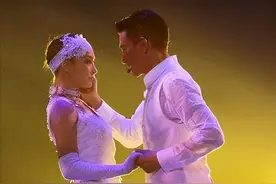 刘德华伴舞赖文慧：陪伴刘德华25年，看着他娶别人，至今41岁未婚图片