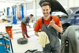 汽车保养是否一定要去汽车4S店做？离职销售：其实去外面做也可以图片