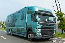 赛德沃尔沃FM460重卡房车，客卧厨房独立设计，可定制400万起售图片