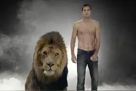 如果人狮狭路相逢，成年男人手持铁棍，能否战胜一只雄狮？为什么图片