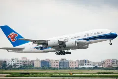 南航最后两架空客A380退役 ，今日飞往美国飞机坟场图片