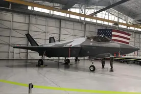 F35换装割裂迷彩，专门模拟歼20？美国空军假想敌部队又添新兵了图片