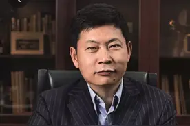 落寞高管余承东图片