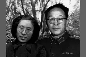 笔记开国将帅：为打曹甸，黄克诚和刘少奇大吵，被撤职却不认错图片