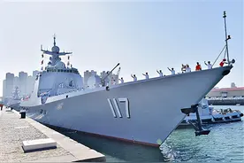 北海舰队喜提第3艘055驱逐舰，接舰接到手软，实力大增图片