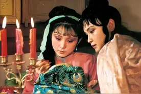 古代夫妻睡觉时，为什么让丫鬟守在床边，夫妻俩不觉得尴尬吗？图片
