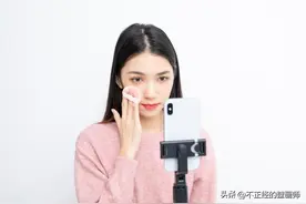 「揭秘直播间的套路之」为什么你以为的小拉拉都月入几万图片