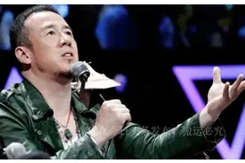 网传杨坤最新演唱会保安比观众还多？丢人丢大发了！图片