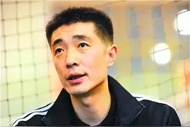 安家杰近况：为女排8个月未见妻儿却被骂，今50岁率山东女排崛起图片