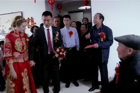 美国小姐姐爱上中国男人，不惜远赴重洋来结婚，二人选择定居国外图片