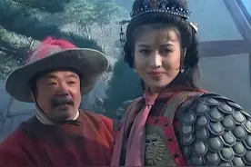 水浒传中难怪扈三娘嫁王英不反抗，光看她被活捉后，宋江都做了啥图片