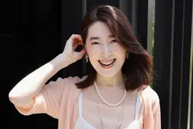 “最美潘金莲”杨思敏罕露面！息影17年仍貌美，已回日本成讲师图片