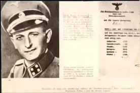 1960年摩萨德千里追凶，对方在儿子的恋爱中暴露，被捕后一语不发图片