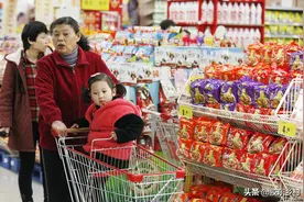 俄乌冲突引发原油暴涨，3种物品涨价大提速，每个人如何应对？图片