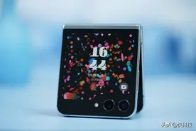 性能超强的防水小折叠！三星Galaxy Z Flip5评测：这次副屏花样多多图片