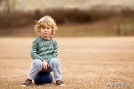 我，美国人，34岁到中国游学，与同桌结为夫妻，赖在中国不想走图片