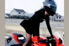 又一女骑手当场身亡，光腿压弯，压线飙车，半年没了4个图片