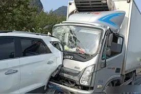 山西高速交警分析案例：高速公路停车睡觉，太危险！图片