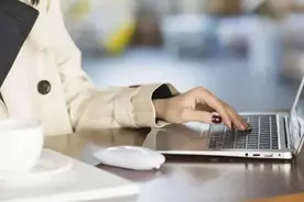 48岁单身女老总，独自赴日做试管，人生经历堪称女性典范图片