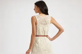 洋气的手工钩织夏日魅力蕾丝拼花连衣裙，附图解教程图片