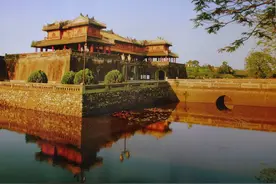 越南的故宫 - 顺化皇城，建筑样式模仿中国的紫禁城图片