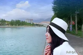 成立34年，人口不到10万，青海这座偏僻小城却让许多人为之向往图片