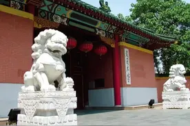 湖南省长沙市长郡中学2021-2022学年高一上学期期中考试英语试卷图片