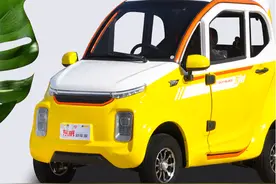 价格1万左右，带冷暖空调，这2款四轮老年代步车，最远能跑400里图片