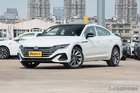 新车 | 售24.99万元起，2023款大众CC到店，比迈腾贵近4万，值吗？图片