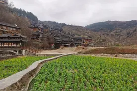 被误解的千户苗寨：“拦门酒”是展现苗人热情好客，而非让人看年轻女孩图片