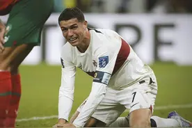 梅西无辜受连累！葡萄牙出局，佩佩炮轰阿根廷主裁，C罗挺可怜的图片