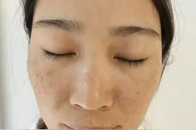 有一种适合“黄脸婆”用的化妆品，出门前涂涂，皮肤白皙超显年轻图片