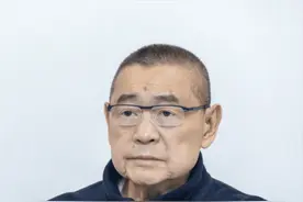 刘銮雄拍卖77个名牌包包，估值达1630万，被称为世界级手袋收藏家图片