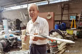 68岁农民大叔自学成才做出施肥枪，1把卖50元成抢手货图片