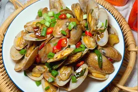 炒花甲秘诀大揭秘，鲜嫩多汁，香辣过瘾，开壳不脱壳，简单易学图片