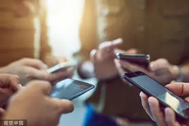 年轻人为什么不愿换手机了？图片