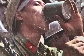 战斗英雄王高银：吃完饼干炸死15名越军，如今60岁依然健步如飞图片