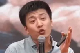 张雪峰爆2003年高考：一考生偷出试卷，全国紧急换卷，坑了一代人图片