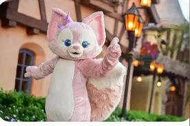 “玲娜贝儿”爆红背后：戴上头套是童话，摘下头套是生活图片