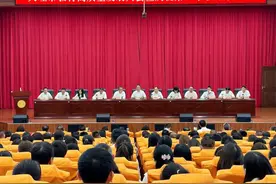 大理市庆祝第39个教师节，他们受到表彰图片
