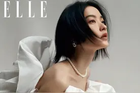 组图：超模杜鹃亮相《ELLE》2022开年刊，典雅娟秀气质如兰图片