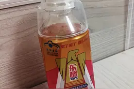 东鹏特饮为啥做个“没用”瓶盖？值得地产营销学习图片