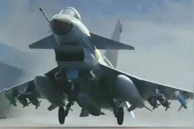 从看不上到追着买，巴铁态度180度大转弯，歼10有何跳跃式发展？图片